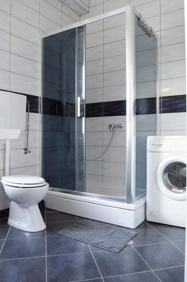 Studio Apartment With A View Of Ban Jelacic Square 萨格勒布 外观 照片